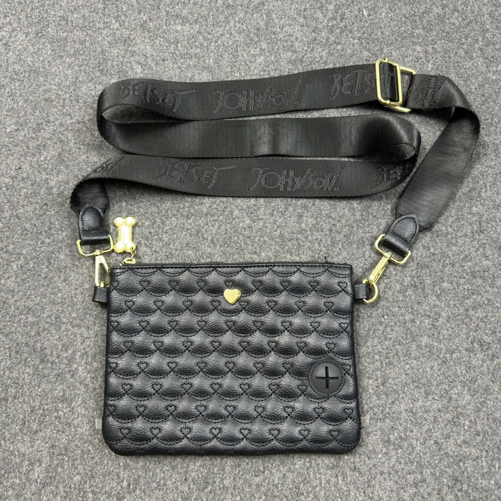 Betsey Johnson Black Heart Quilted Crossbody Bag Gold Hardware Adjustable Strap